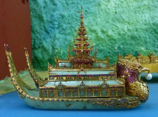 Myanmar Gems Museum